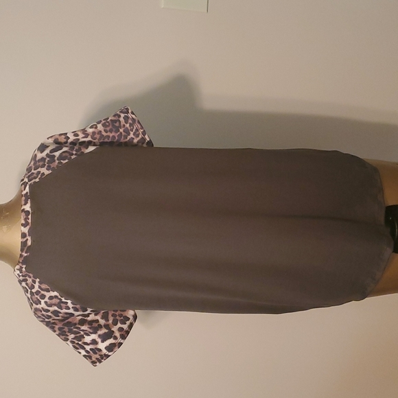 Top - Picture 2 of 3